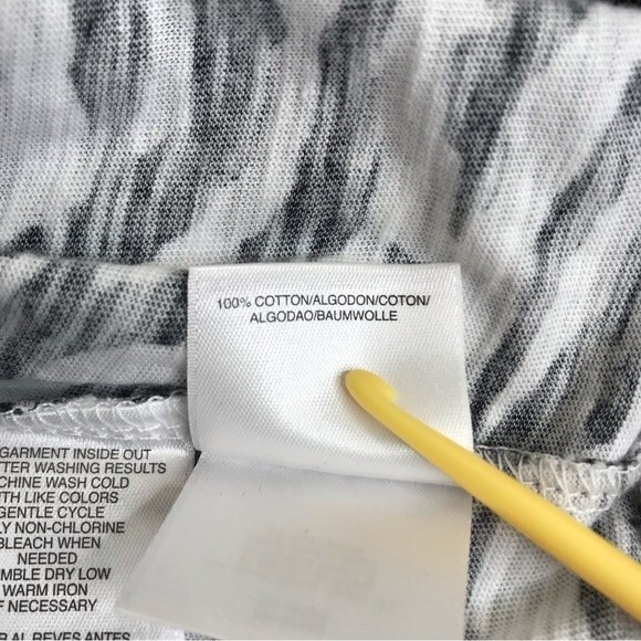 NWT Jones New York Sport Black White Zebra Stripe Pink Contrast Top Size PM - Picture 10 of 12